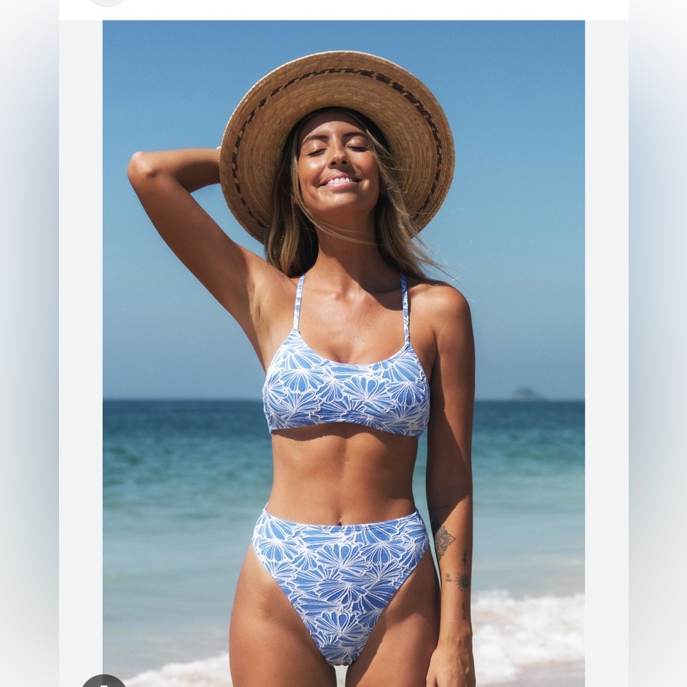 Cupshe Swim Suit Bikini Flower Power Cross Back Bralette & Cheeky High Waist Set